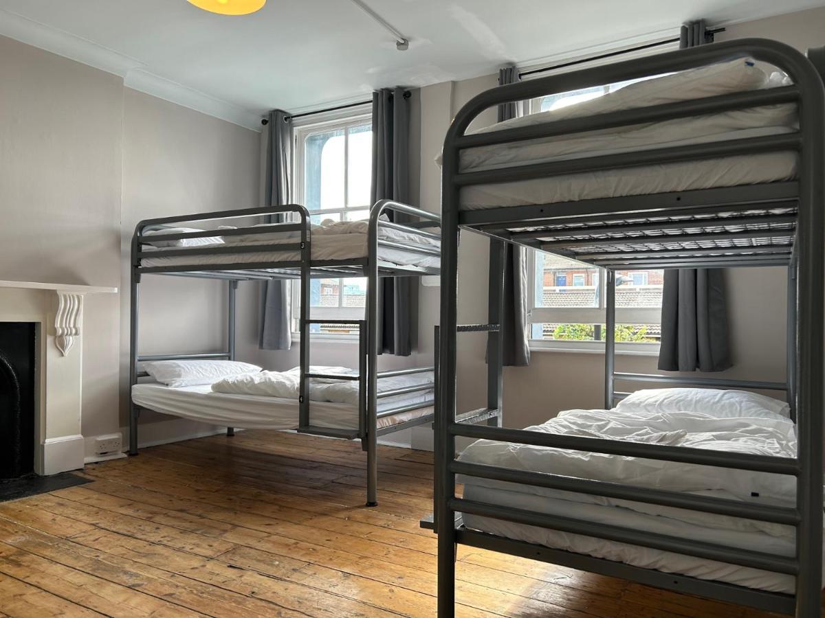 Cricketers Hostel London Eksteriør billede